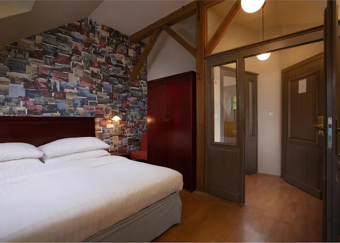 Charles Bridge Heritage Suites By Salvator sAlbergo